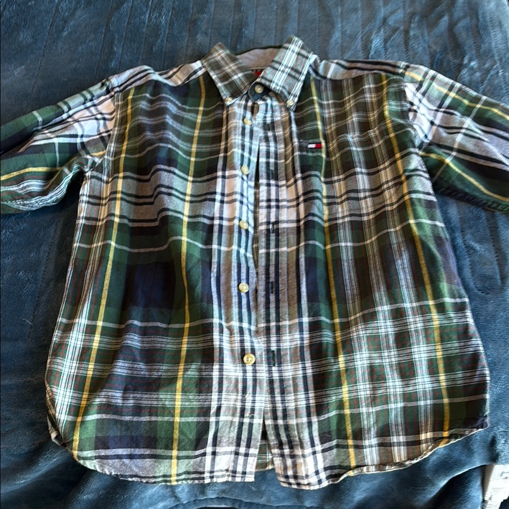 Tommy Hilfiger Plaid Button-Up Shirt